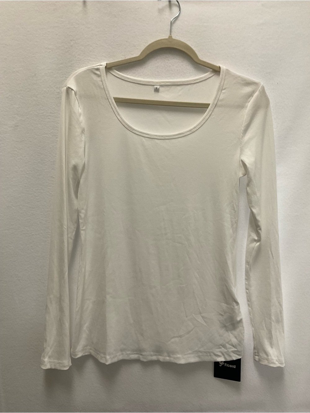 Women's Long-Sleeve Scoop Neck Top in White